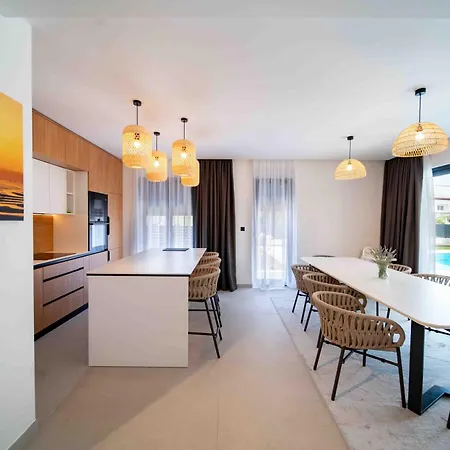 Luxury San Mar Lopar