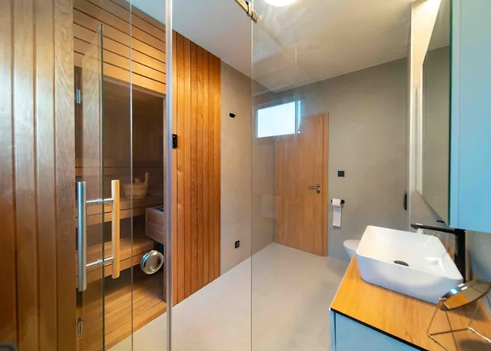 Luxury San Mar 로파르