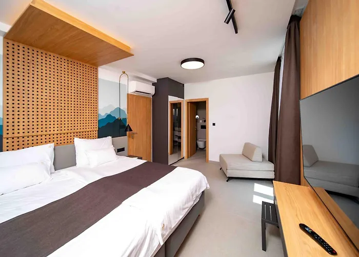 Luxury San Mar 로파르