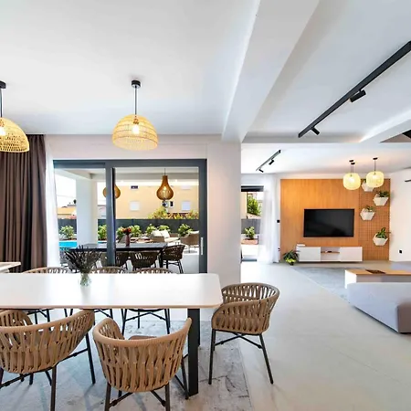 Luxury San Mar