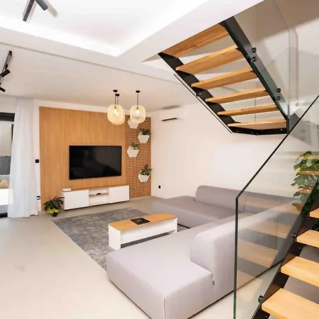 Luxury San Mar *