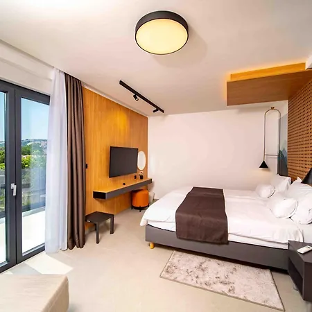 Luxury San Mar