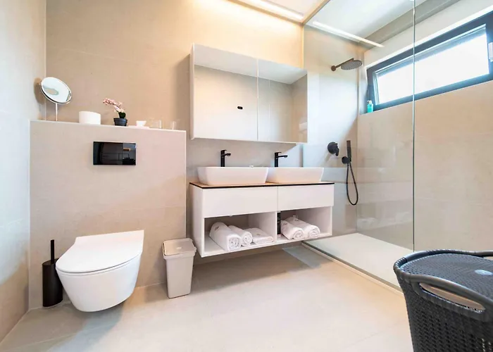 Luxury San Mar *
