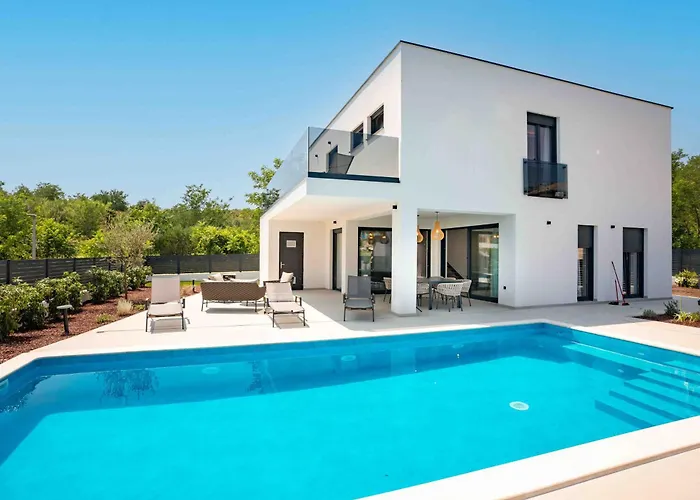 Luxury San Mar Villa