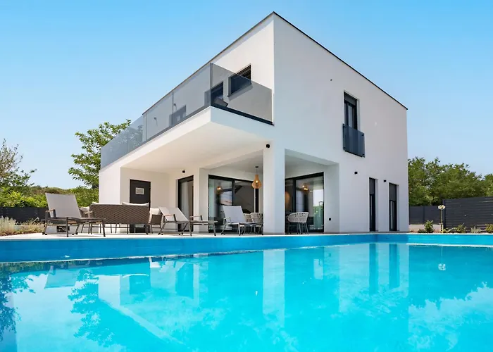 Luxury San Mar *